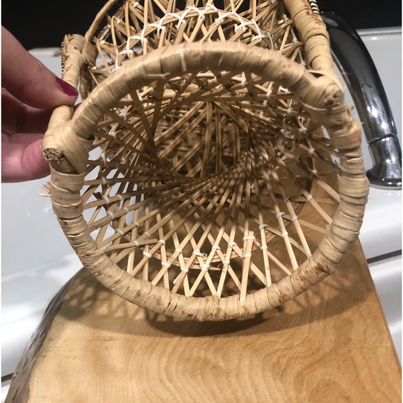 Mini wicker peacock chair - Picture 2 of 8